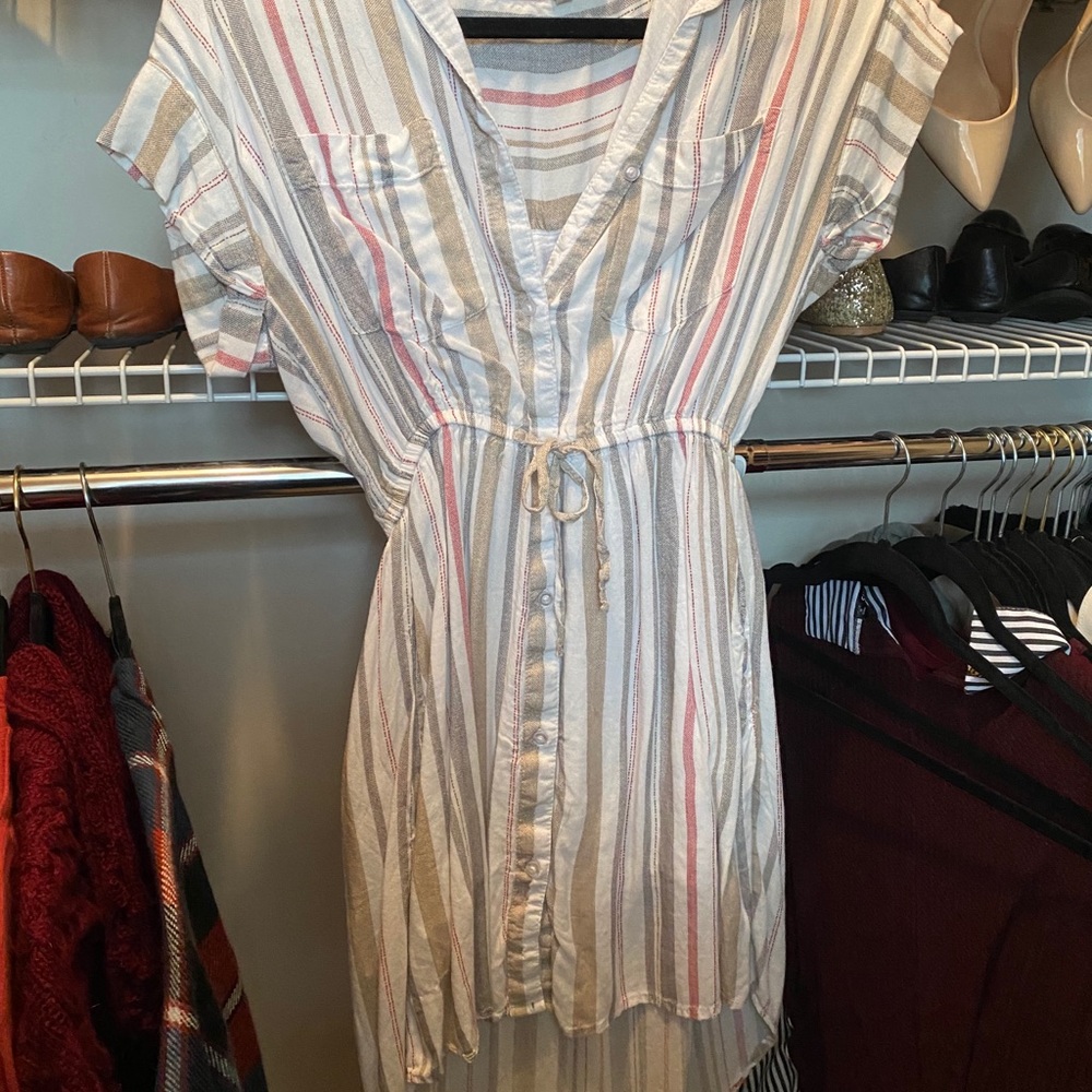 High low short sleeved dress